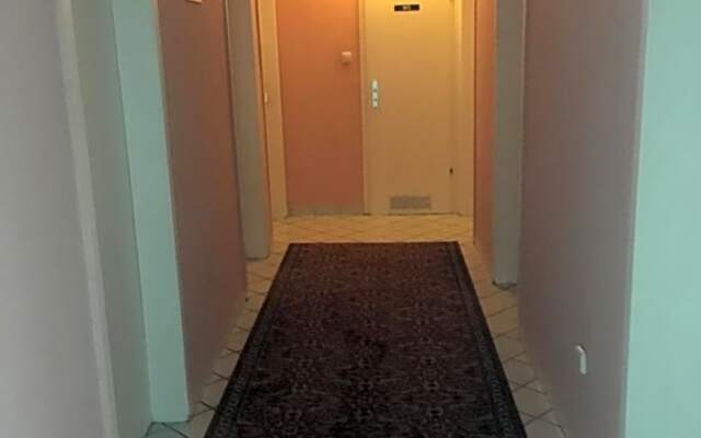 Hotel Yans