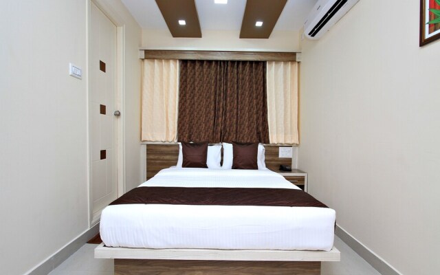 OYO 4848 3 Square Inn
