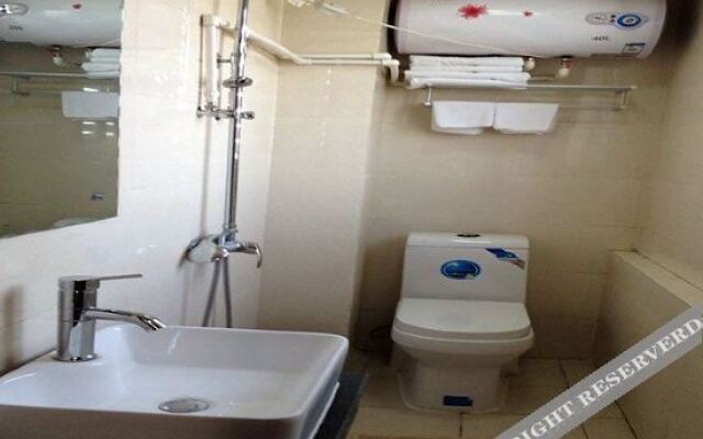 Urumqi Lu Jiayi Business Express Hotel