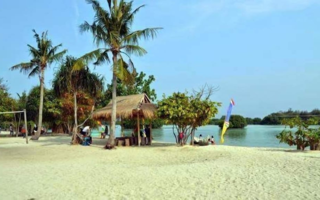 Pari Island Guest House