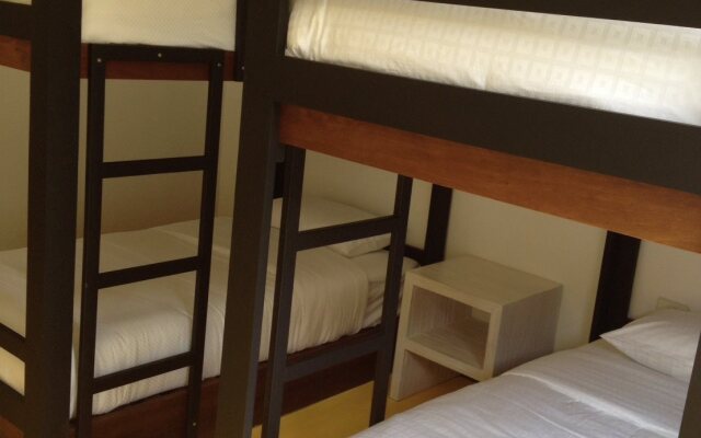 Hush Hub Hotel