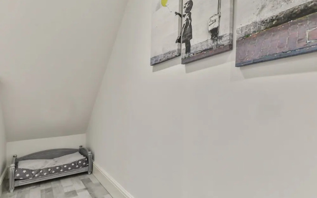 The Apartment, Luxury for up to 4 Guests