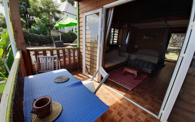 Bungalow with One Bedroom in Saint-Leu, with Wonderful Sea View, Shared Pool, Enclosed Garden - 7 Km From the Beach