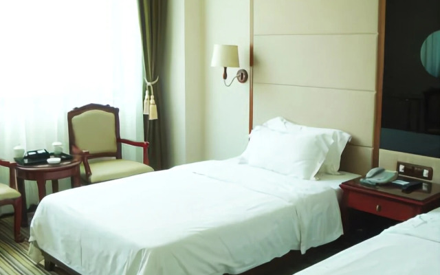 Mt. Emei 3077 Hostel
