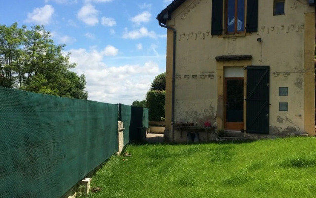 Tamaris Corner House