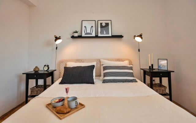 Awesome Apartment in Makarska With 3 Bedrooms and Wifi