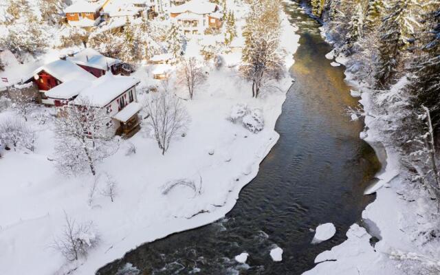 Smileys Fluss Chalet