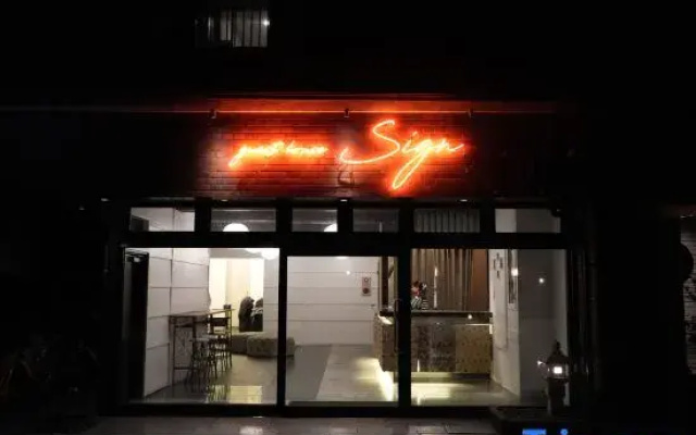 Guesthouse Sign