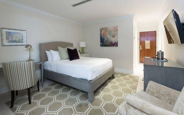 The Cincinnatian Hotel Curio Collection by Hilton