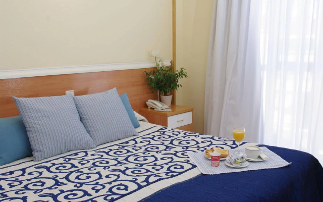 Hotel Barajas Plaza Madrid