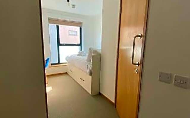 Regency Hall Smart Cheltenham Ensuite Rooms e