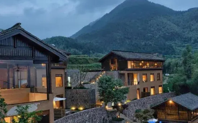 Jiushe Hostel
