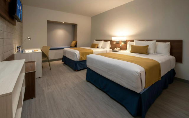 Microtel Inn & Suites by Wyndham Irapuato