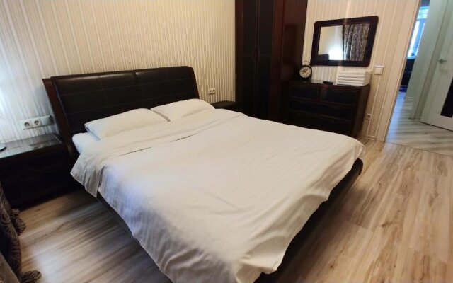 Two bedrooms. 17 Baseina str. Near Mandarin Plaza