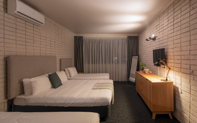 Palms Hotel Motel Chullora