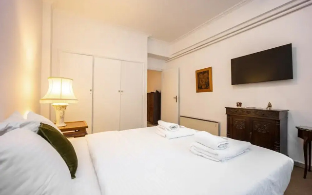 Central Athens 2 Bedroom Apartment in Kolonaki