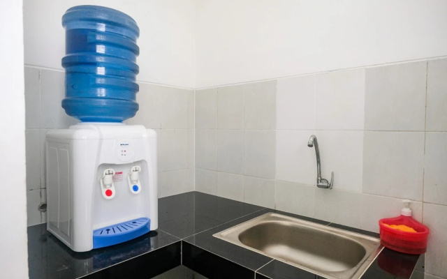 RedDoorz near Simpang Lima Semarang – Bathroom – Semarang