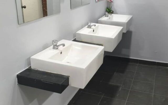 SPOT ON 89980 Homie Hostel