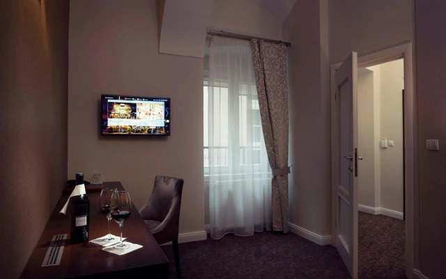 Hotel Ambassador