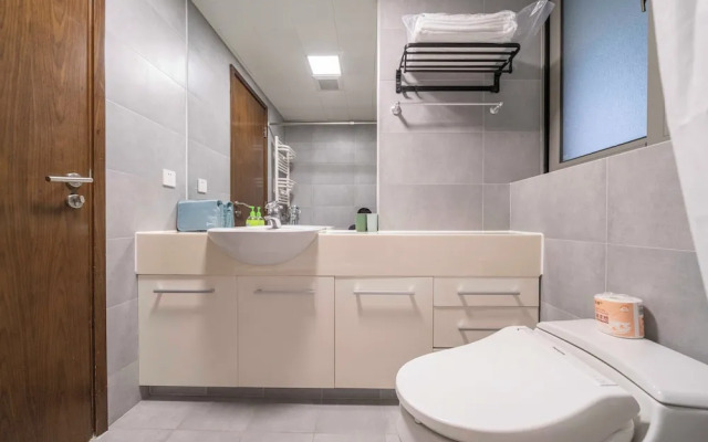 Tyms Modern 1BR 1BA Suite Xujiahui Shops