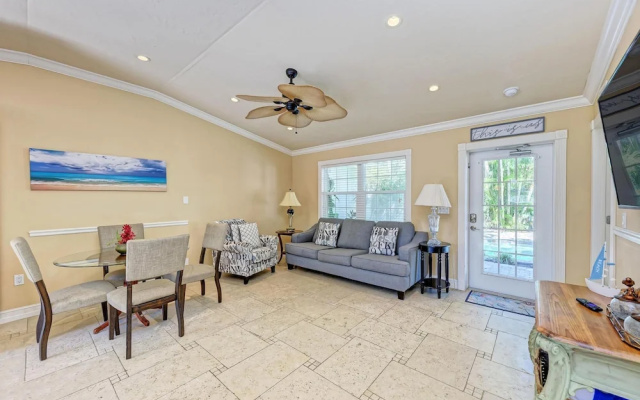 Anna Maria Island Edgewater Bungalow