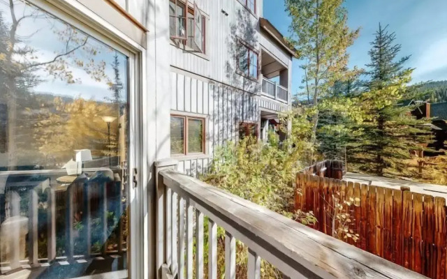 1 Bedroom Colorado Vacation Rental in River Run Village Steps from the Summit Express Gondola