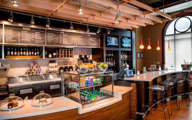 Courtyard by Marriott Norfolk Downtown