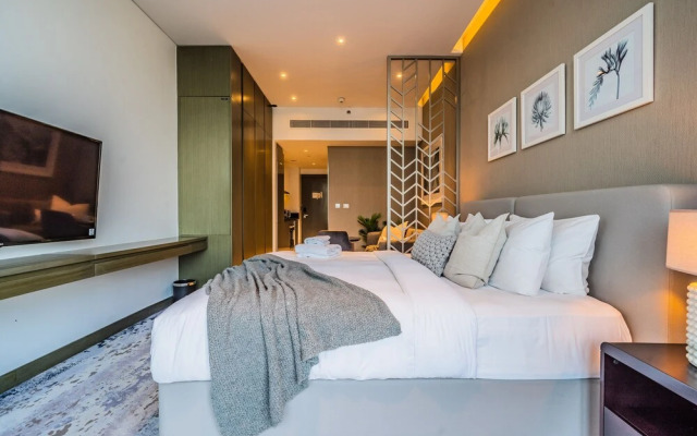 Monty - Eloquent Cozy Studio with Incredible Canal Views