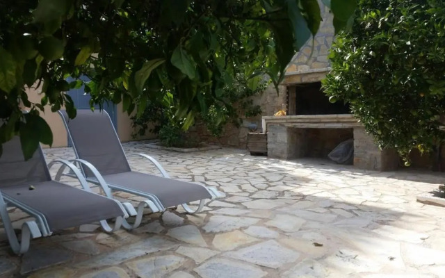 Seafront apartment in Kiveri, near Nafplion.