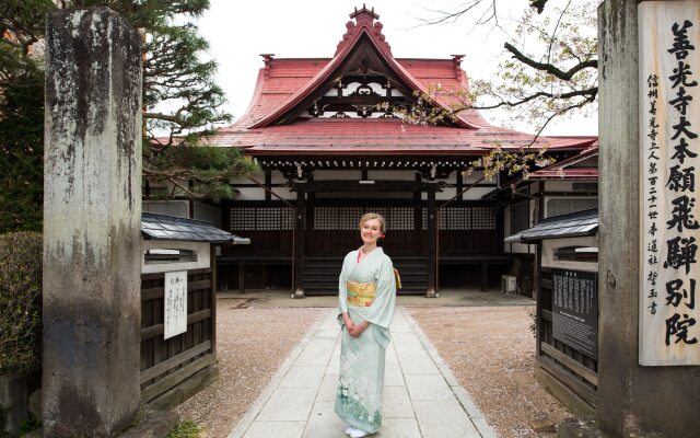 Temple Hotel Takayama Zenkoji
