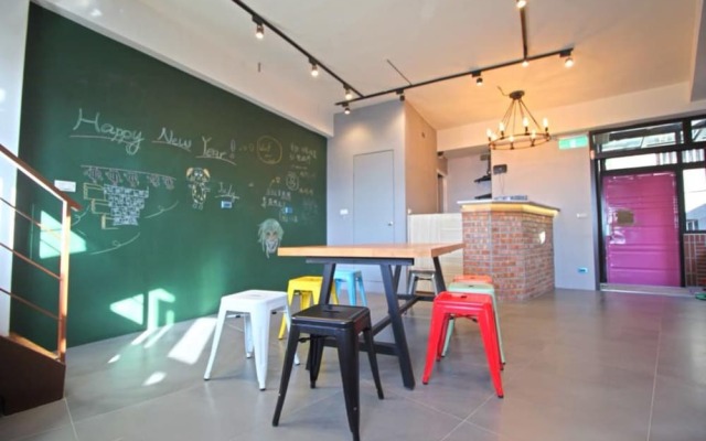 Box Inn Jiufen - Hostel