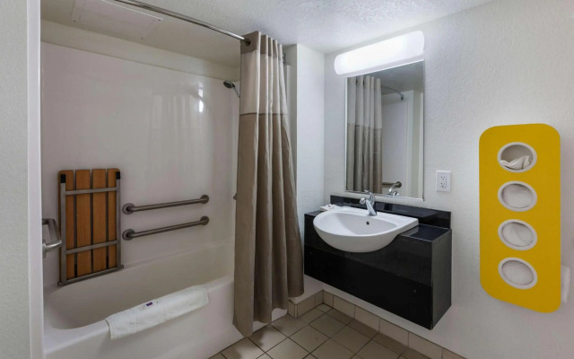 Studio 6 Barstow, CA