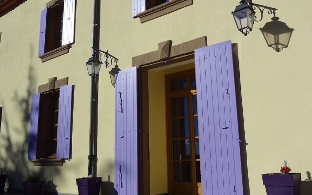 Nice Apartment With Dishwasher Located Among Lavender Fields