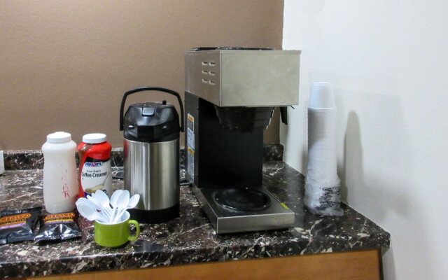 Red Roof Inn & Suites Swansea