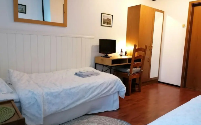 Cronin's Guesthouse B&B