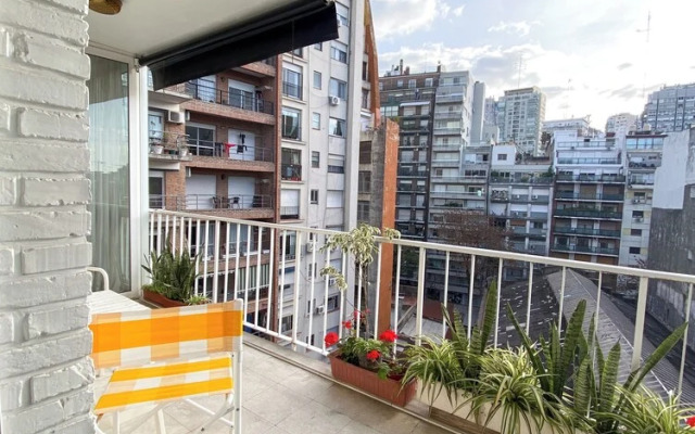 RentUp-Elegancia con balcón. Recoleta