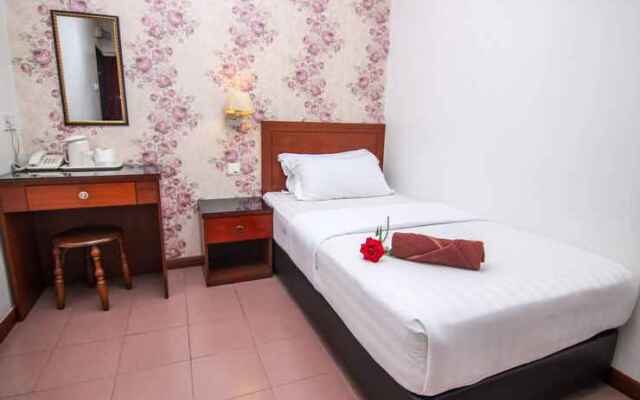 Rose Cottage Hotel Taman Daya