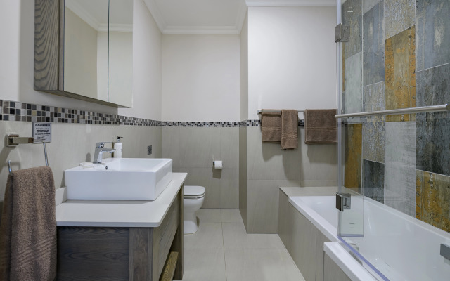 Cayley Mountain Resort