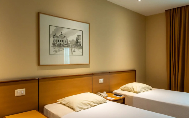 Windsor Asturias Hotel