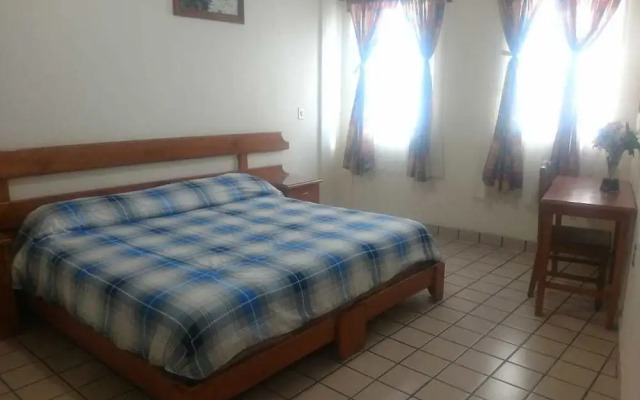 Hotel Monarca