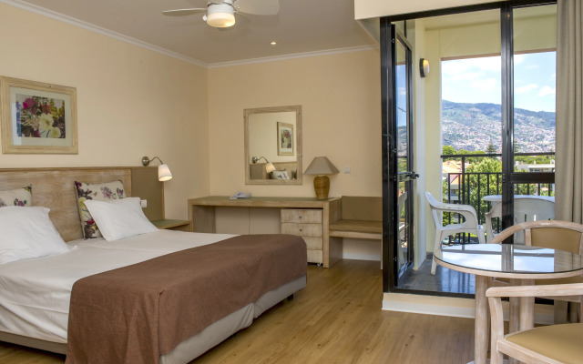 Dorisol Buganvilia Studio Hotel
