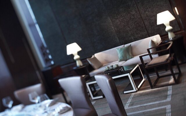 Renaissance Tianjin Lakeview Hotel