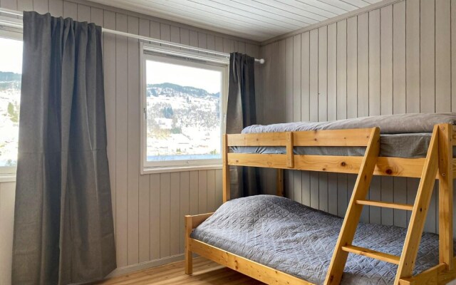 Beautiful Home in Ulvik With 4 Bedrooms and Wifi