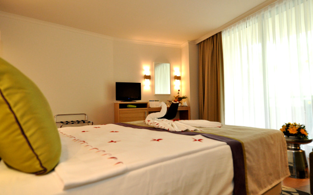 Rixos Park Belek - The Land of Legends Access