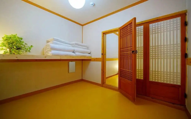 Beautiful House Hanok Stay