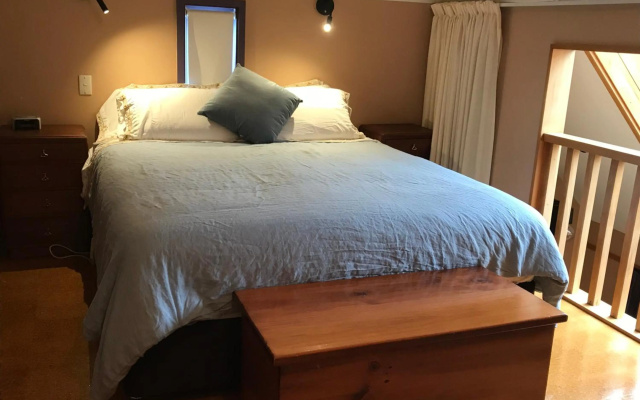 Karori Cottage – Guest Rooms – Wellington