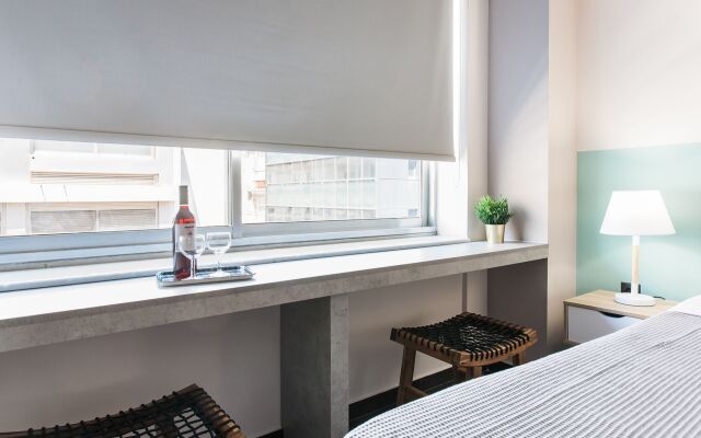 Enattica Monastiraki Living