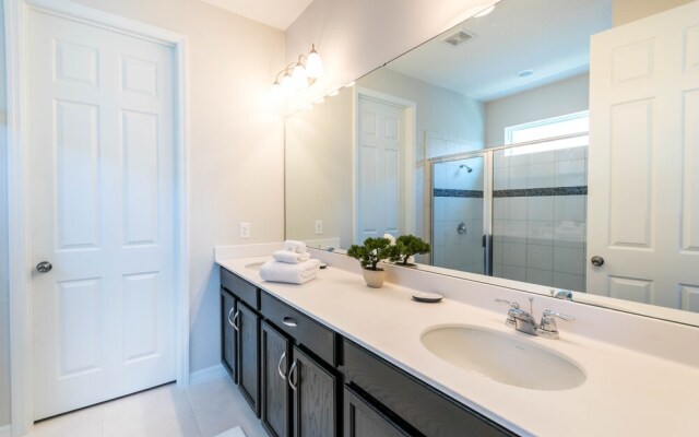 1815 Sawyer Palm Place