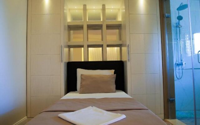 Kristal Hotel