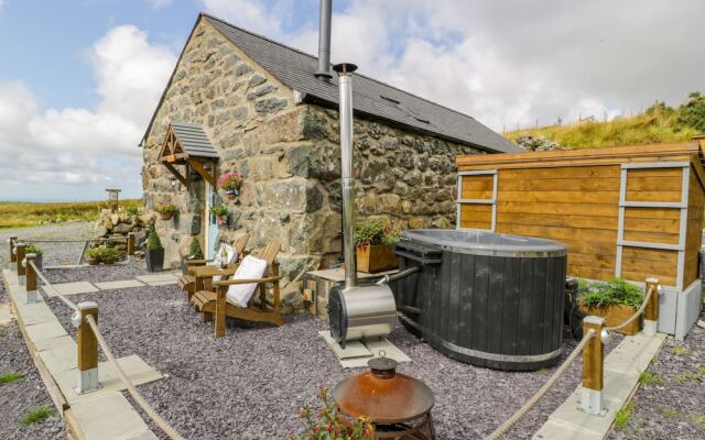 The Barn At Cae'R Fadog Isaf